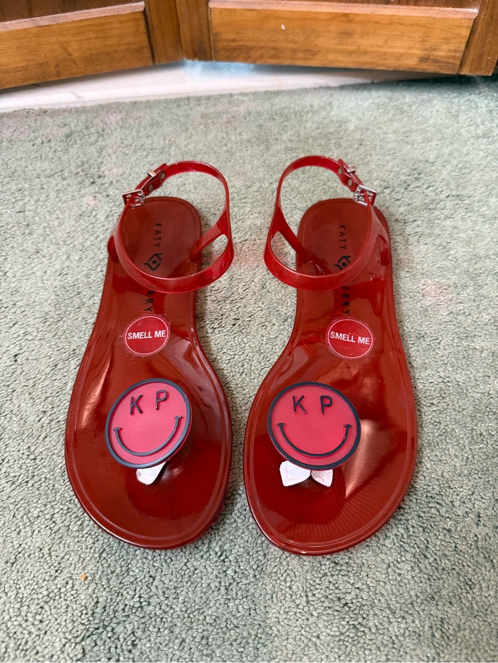 Katy Perry Collections Red Girls Jelly Sandals with Smile Charm, BRAND NEW
